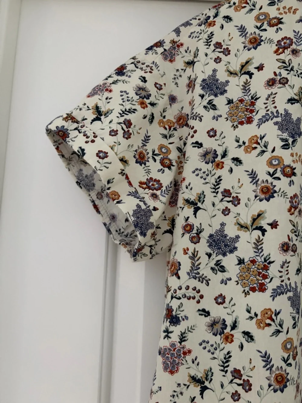 zeagoo Cream Floral Short-Sleeve Button-Down Shirt Dress - Picture 3 of 8